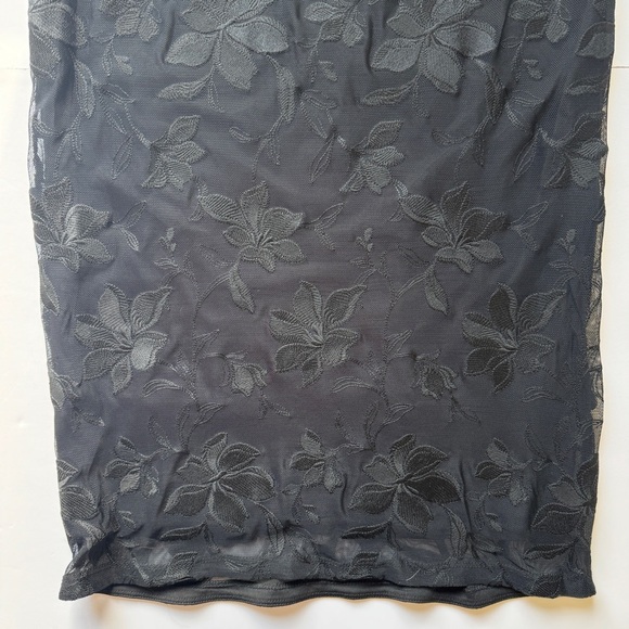 Dynamite Alana Embroidered Midi Skirt Black Burnout Floral Lined Pencil Sz M - Picture 12 of 12